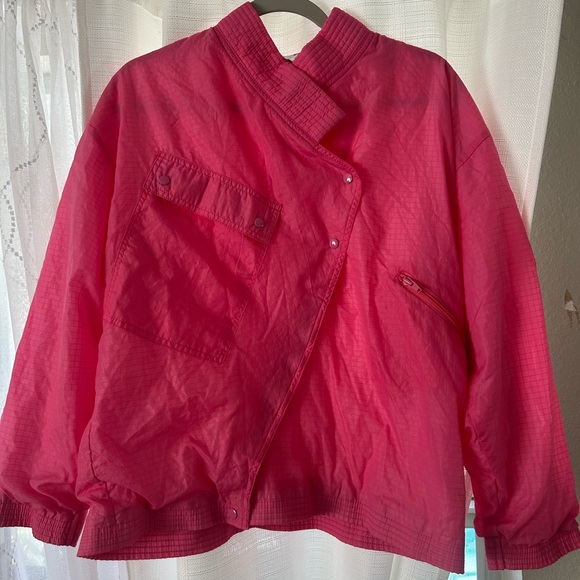 Reebok Jackets & Blazers - Reebok Women's Vintage 80’s Vivid Pink Windbreaker